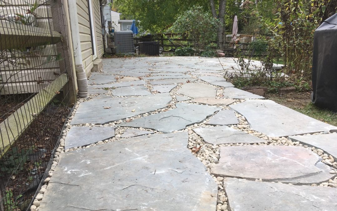 PA Irregular Flagstone Patio and Grill Pad